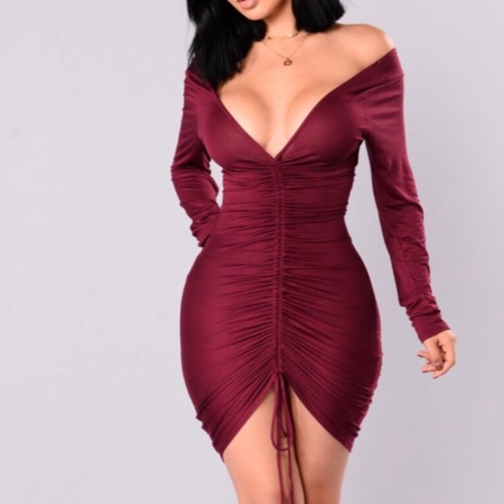 Fashion nova Hong Kong ruched burgundy dress